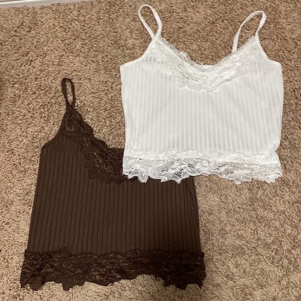 Two pack of lace tank tops